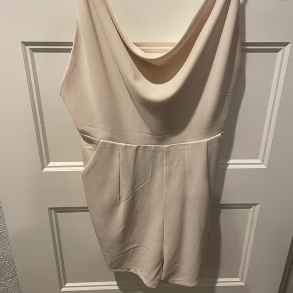 Cream romper - Picture 6 of 6